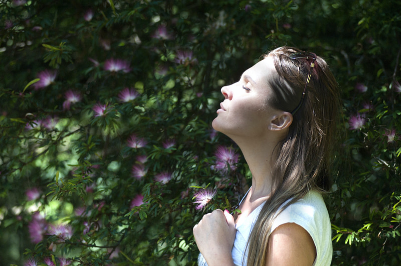 Bewusstes Atmen hilft dir zurück in deinen Körper zu kommen